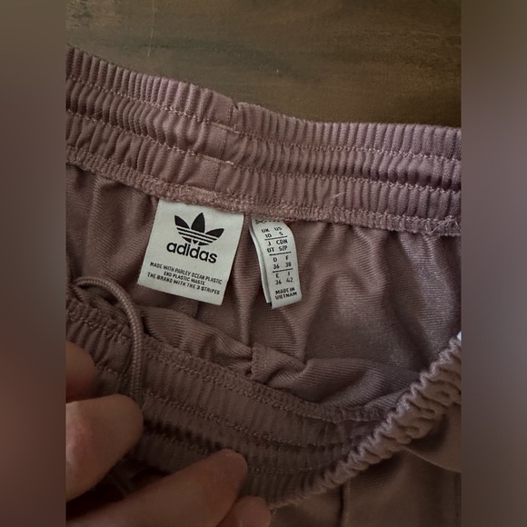 Adidas pants size s - Picture 3 of 3